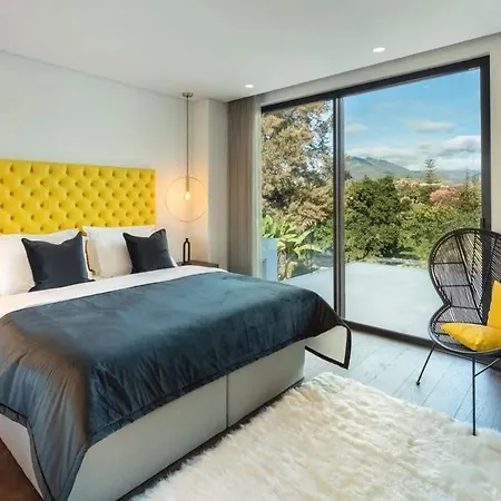 Villa Luxury Nestled In The Prestigious Enclave Of